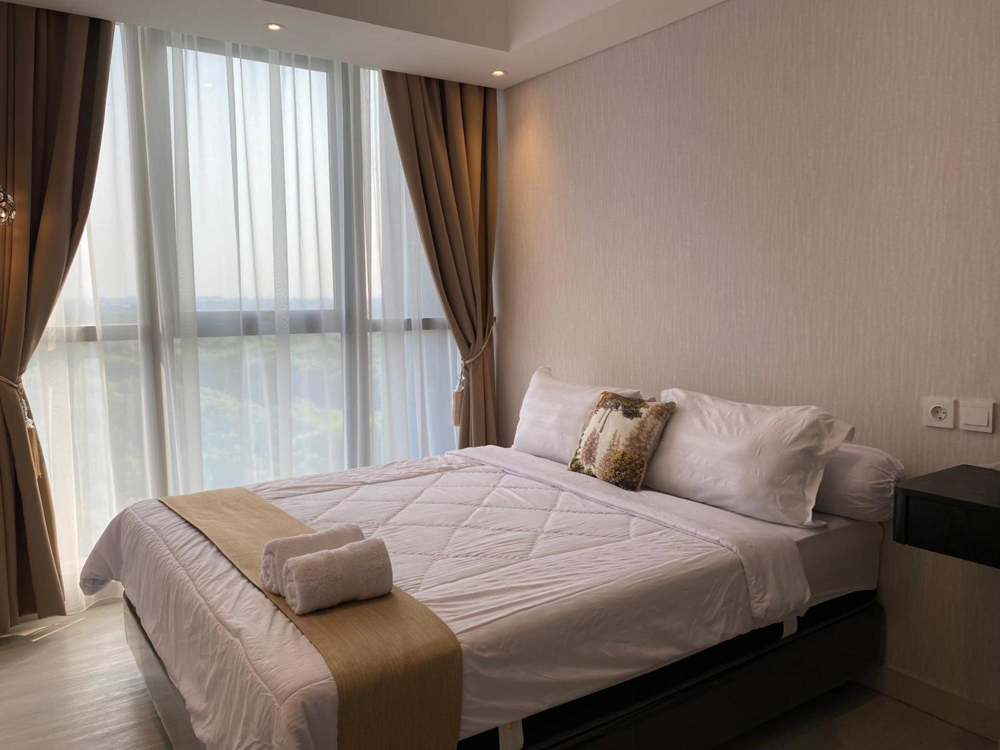 Comfort And Luxury Private Room At Goldcoast Pik Jacarta Exterior foto